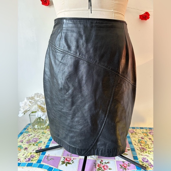 Vintage Ed Battah Elegant Black Buttery Leather Black Skirt M L 10 - Picture 9 of 10